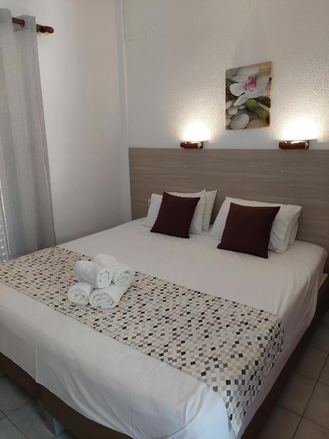 House Stella Kalamitsi - Studios & Apartments Экстерьер фото