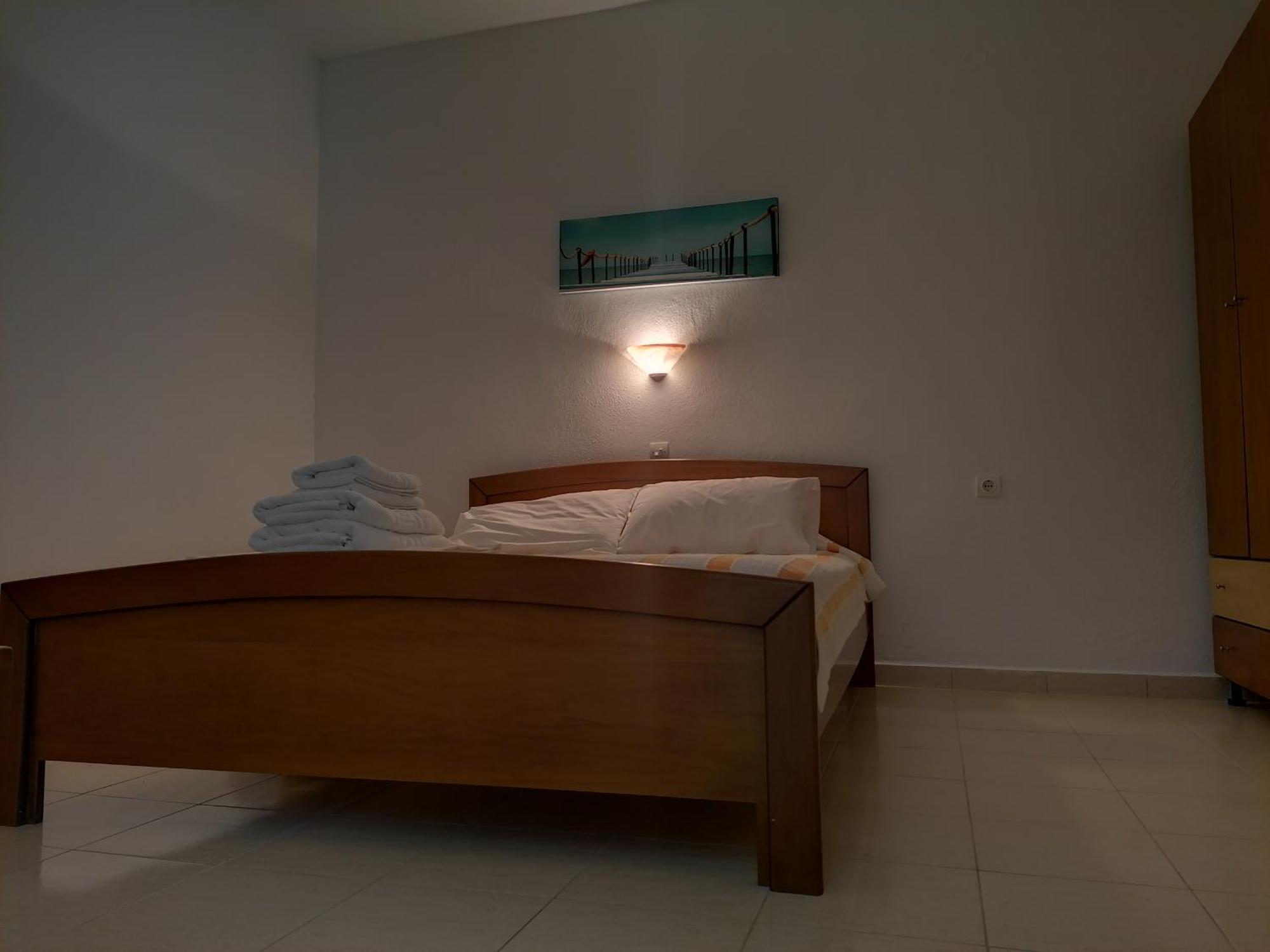 House Stella Kalamitsi - Studios & Apartments Экстерьер фото